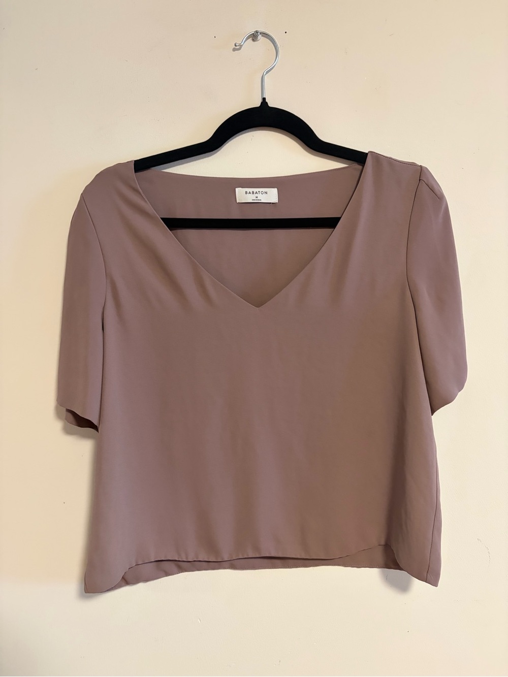 Aritzia Babaton Randy V-Neck Blouse Dusty Mauve Size M